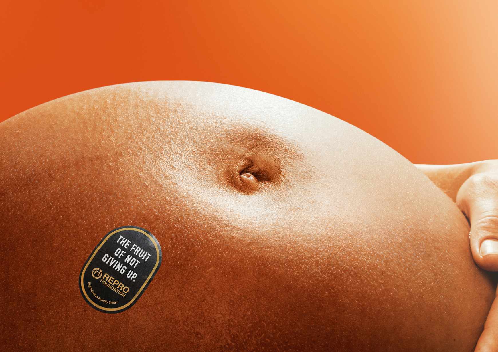 Fundacion Repro Print Ad - Fruits - Orange 