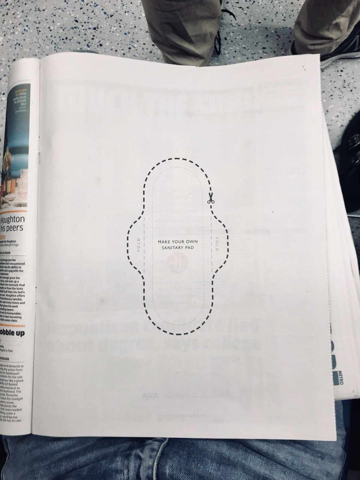 Hey Girls Print Ad - The Pad Ad