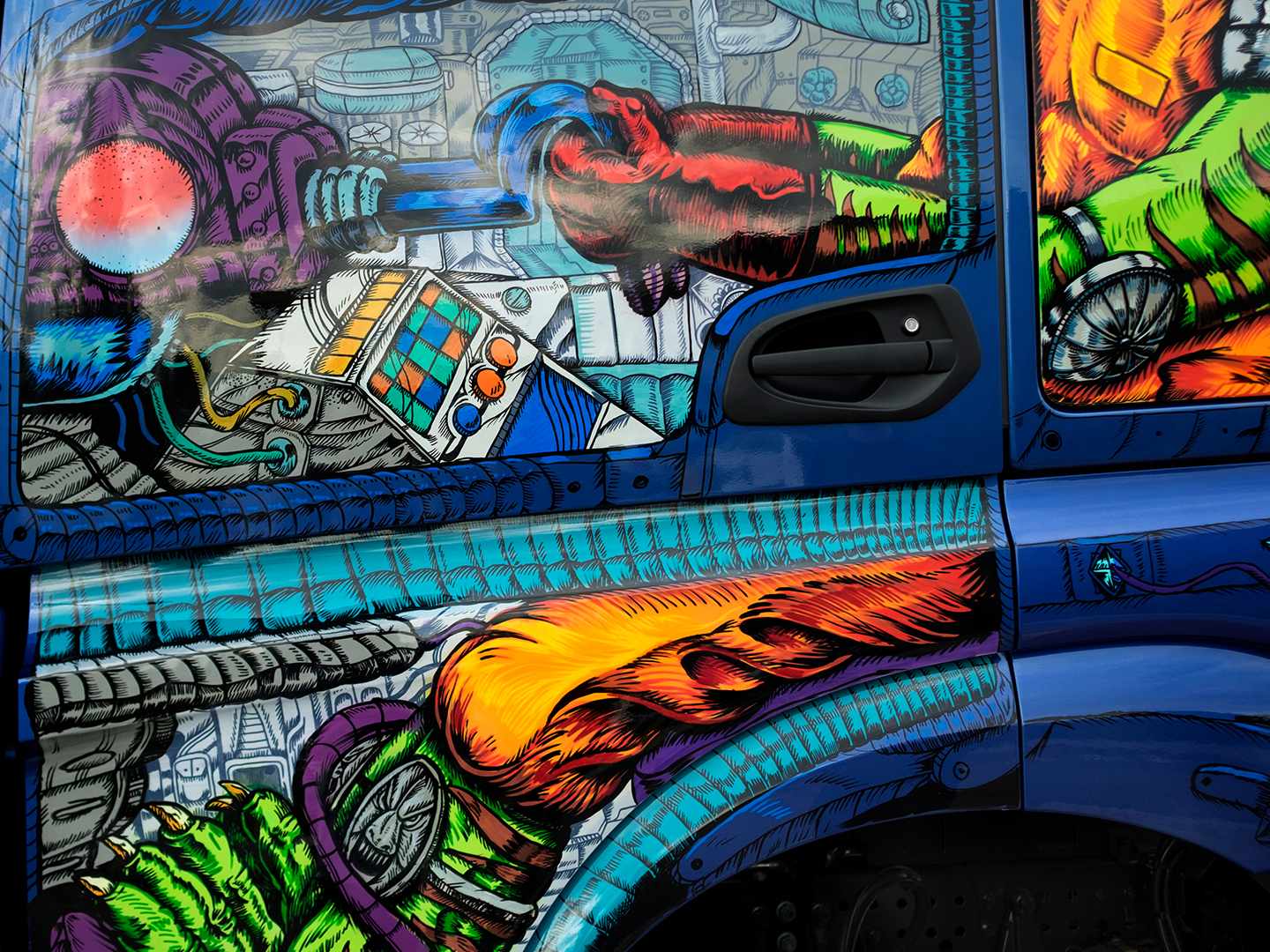 Mercedes Design Ad - SpaceTruck