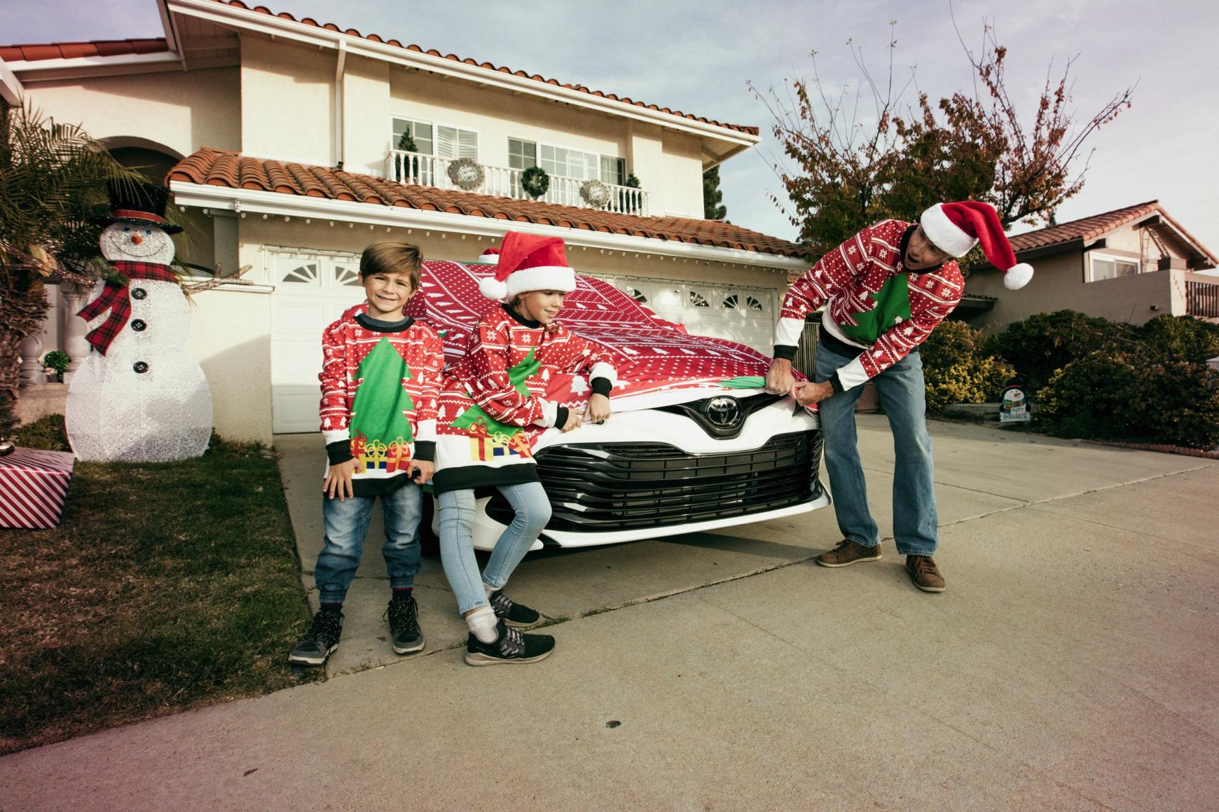 Toyota Direct Ad - The world's first Ugly Xmas Sweater for a car